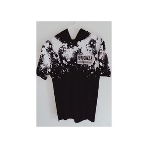 Five.By.Five  “original white and black shirt”